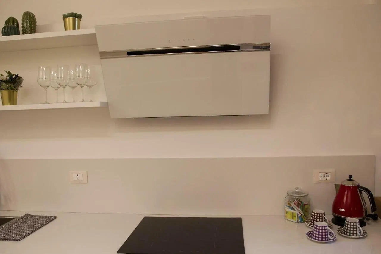 Lella'S Home Como Apartment